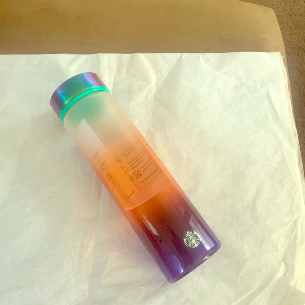 ✨STARBUCKS OMBRÉ GLASS WATER BOTTLE✨